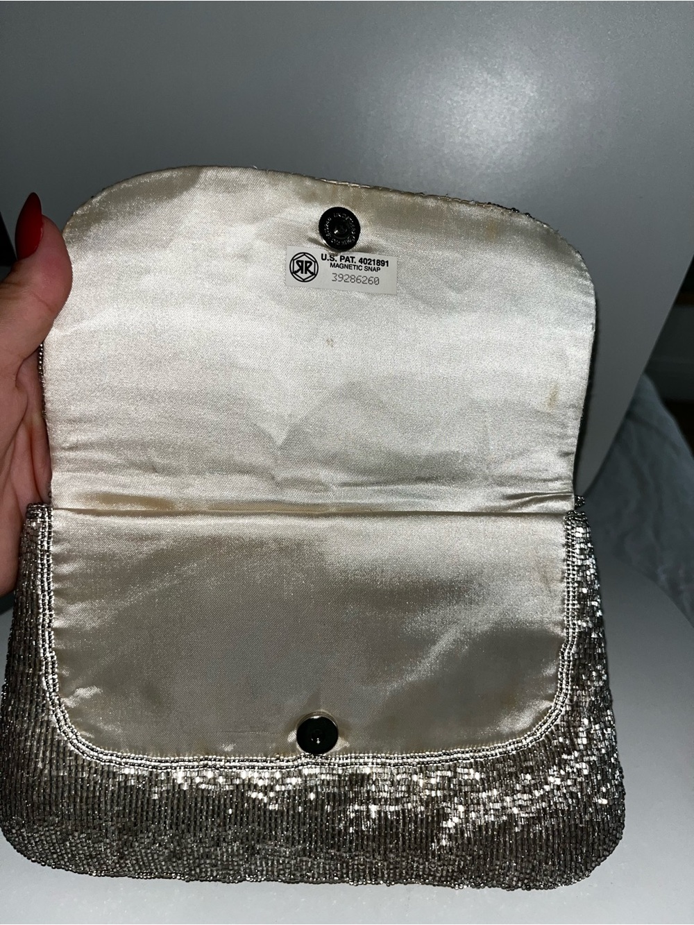 La Regale Vintage Beaded Evening Crossbody Bag in Silver - Picture 2 of 7